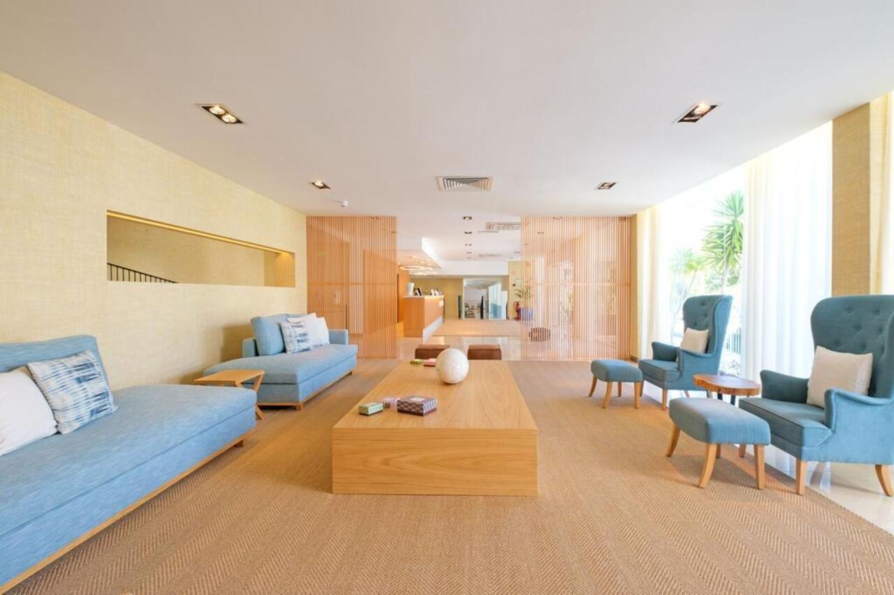 Malibu Foz Hotel - La Maison Younan Figueira da Foz Eksteriør billede The interior of the hotel