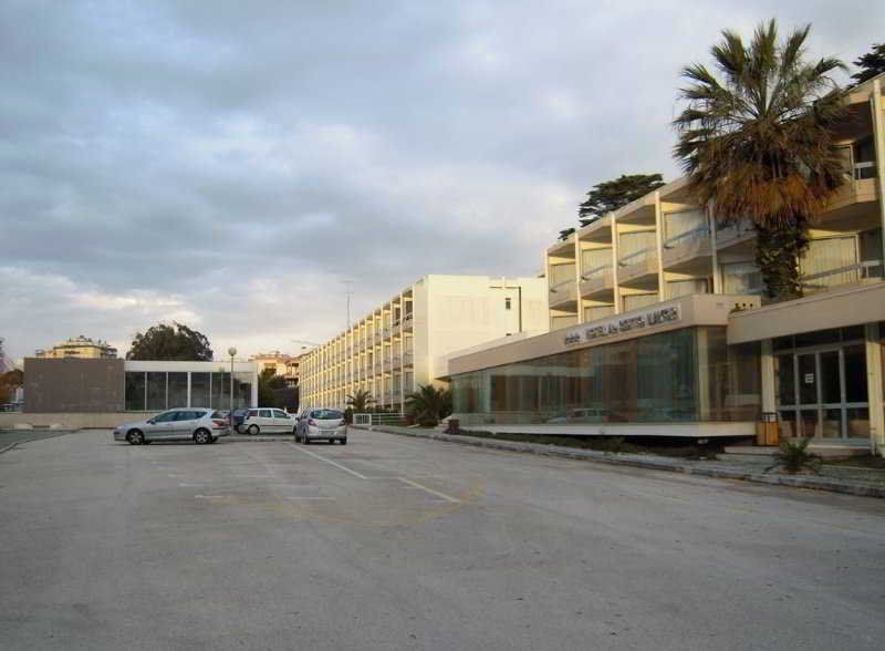 Malibu Foz Hotel - La Maison Younan Figueira da Foz Eksteriør billede The campus of the University of Patras