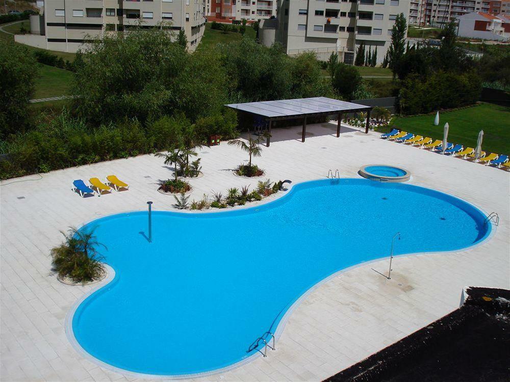 Malibu Foz Hotel - La Maison Younan Figueira da Foz Eksteriør billede Swimming pool in the complex
