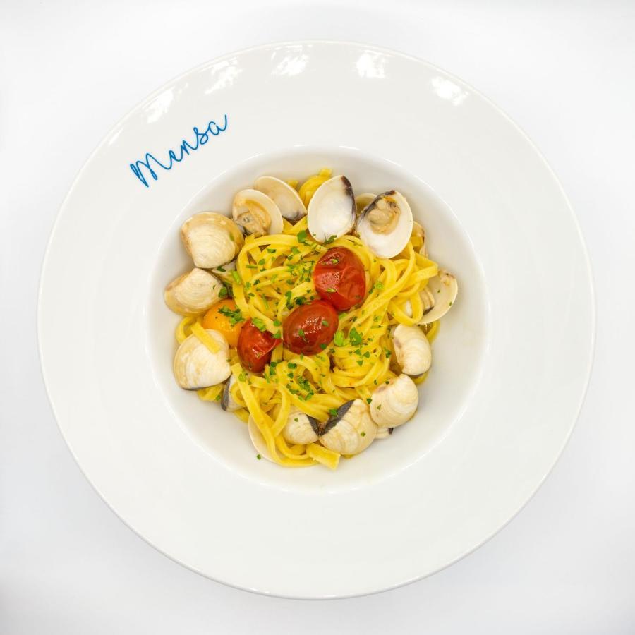 Malibu Foz Hotel - La Maison Younan Figueira da Foz Eksteriør billede Spaghetti vongole