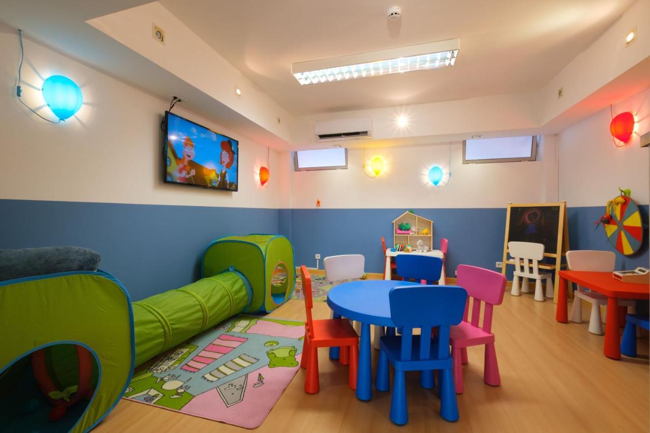 Malibu Foz Hotel - La Maison Younan Figueira da Foz Eksteriør billede The children's ward at the hospital